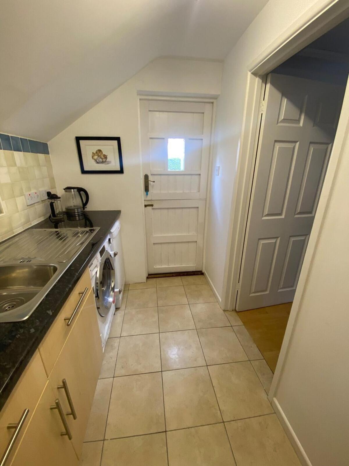Private Entry Guesthouse Hideaway Hordle Eksteriør bilde