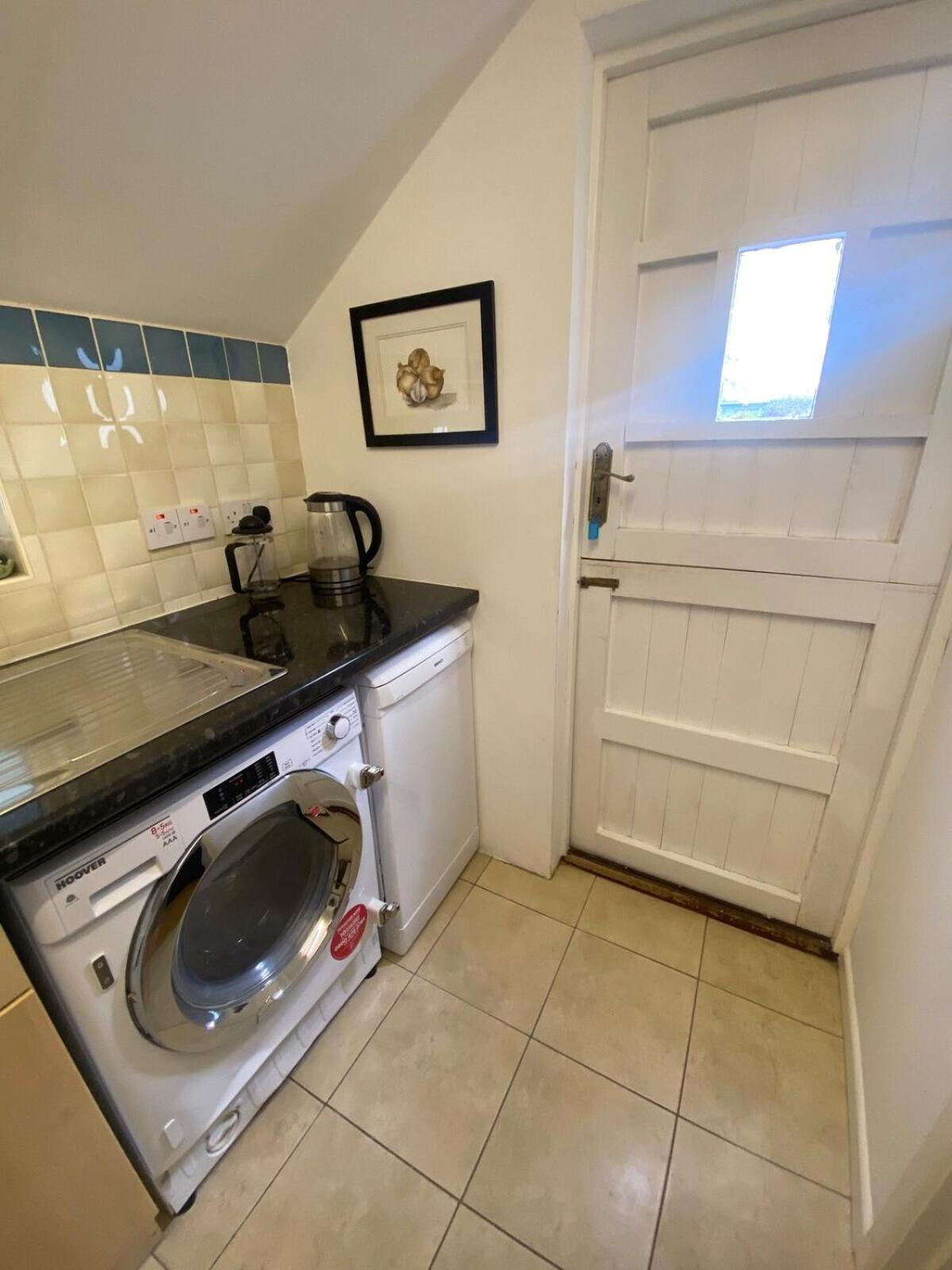 Private Entry Guesthouse Hideaway Hordle Eksteriør bilde