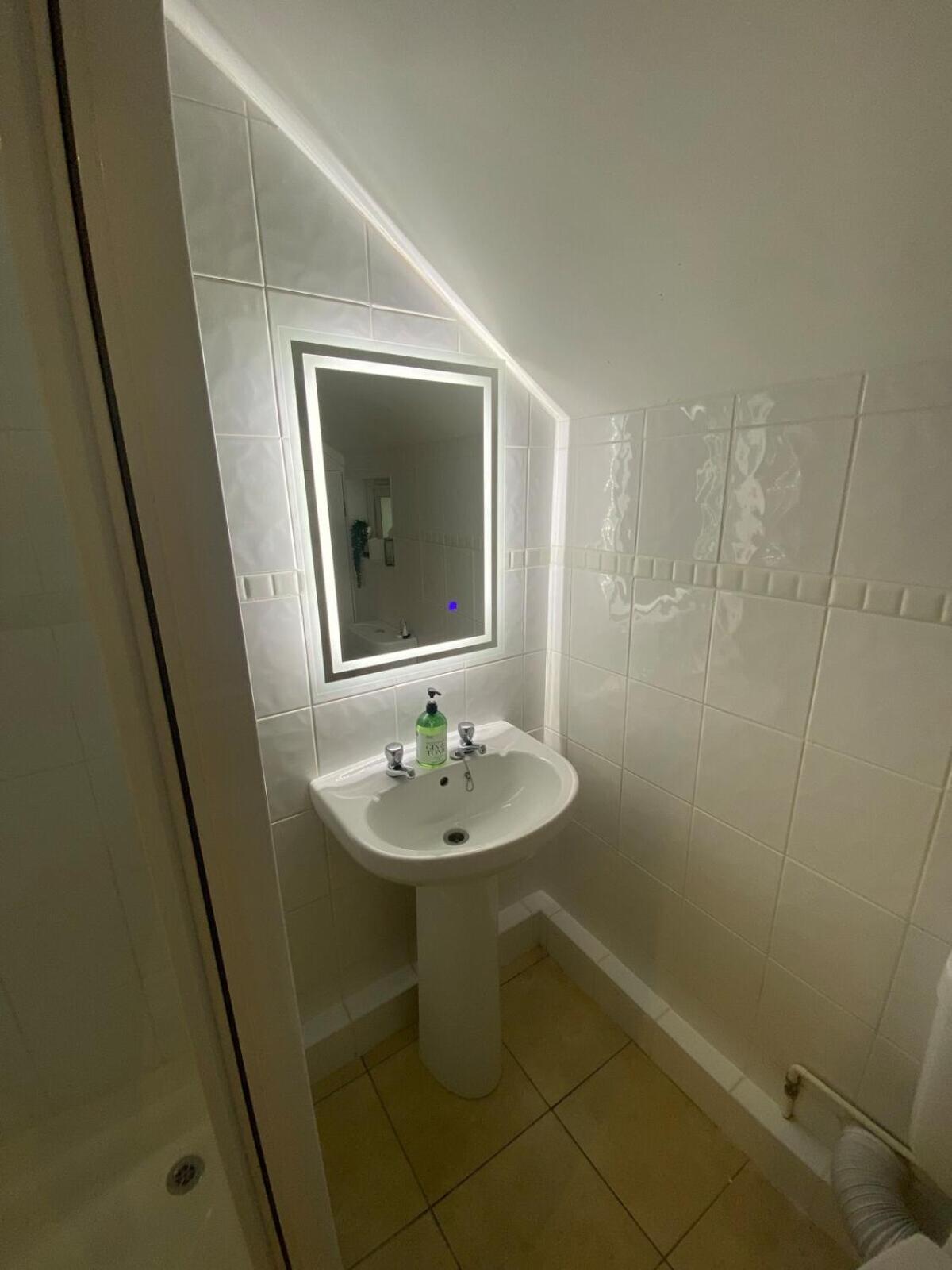Private Entry Guesthouse Hideaway Hordle Eksteriør bilde