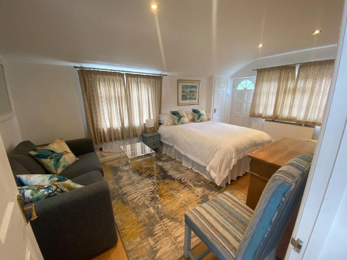 Private Entry Guesthouse Hideaway Hordle Eksteriør bilde